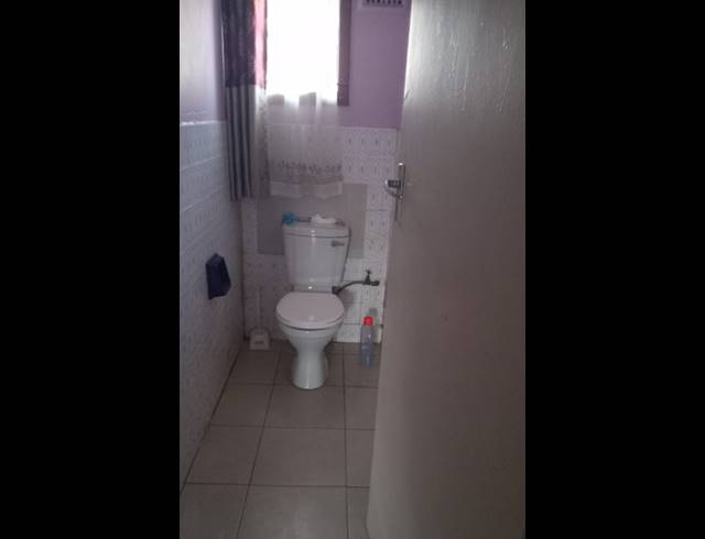 5 BEDROOM HOUSE FOR SALE IN CROSSMOOR